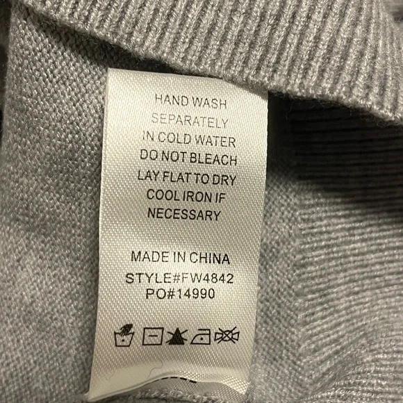 Fate Gray Puffy Long Sleeve Boho Sweater, Women's Sz M, Gray with Colorful Cuffs - Picture 5 of 6